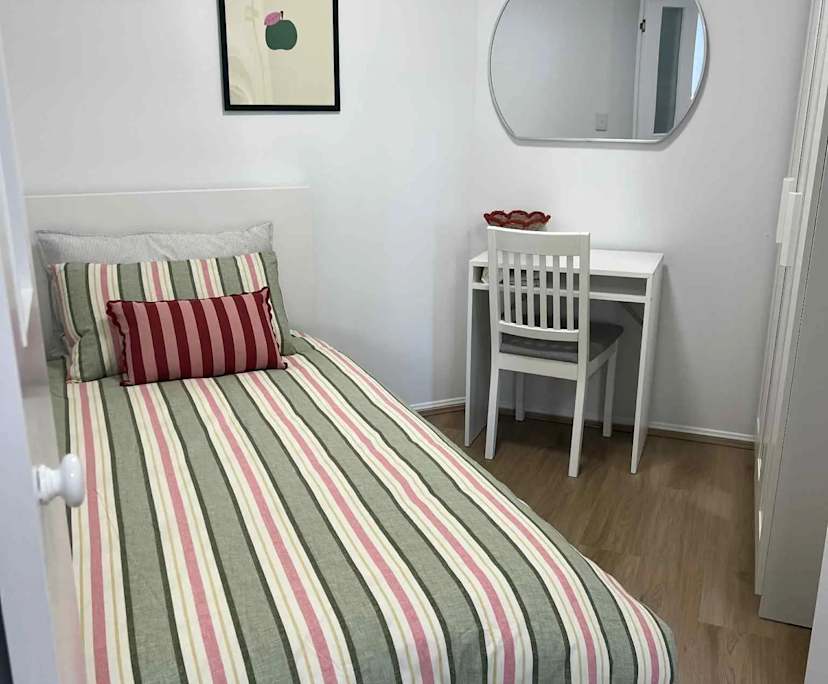 $850, Whole-property, 2 bathrooms, South Brisbane QLD 4101