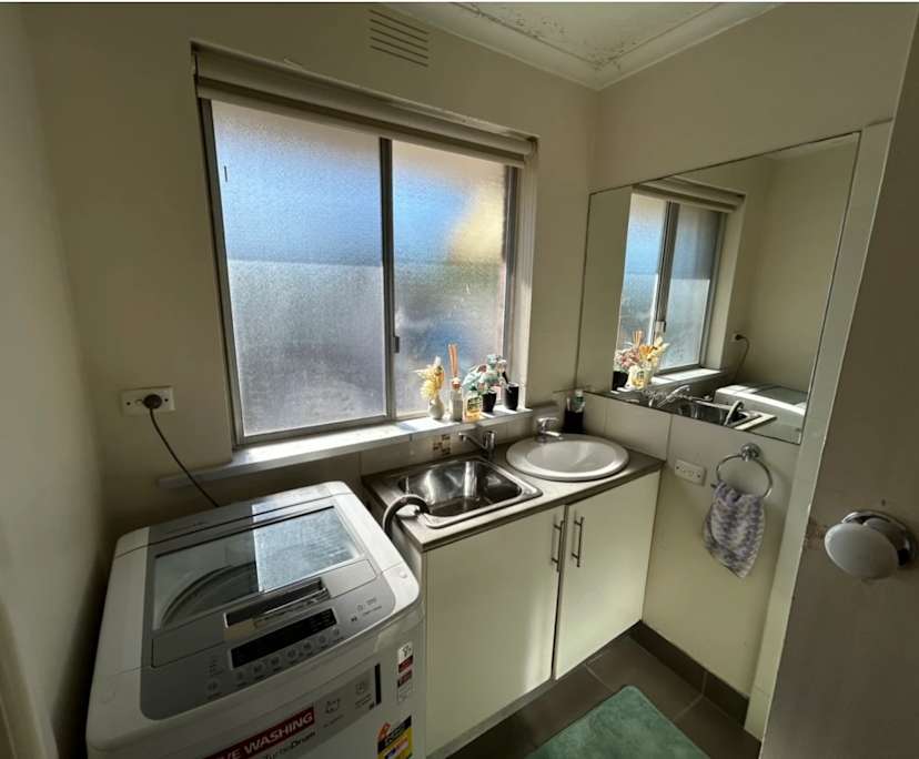 Furnished room with own bathroom