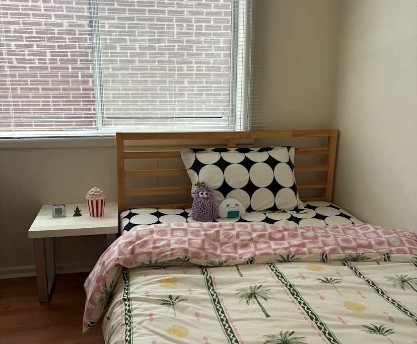 Furnished room in a share house