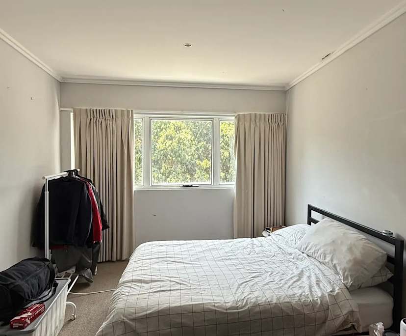 Room in a share house