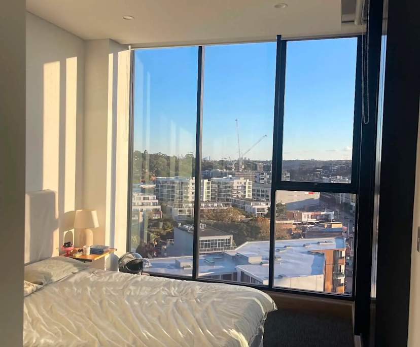 Furnished room with ensuite in a flatshare