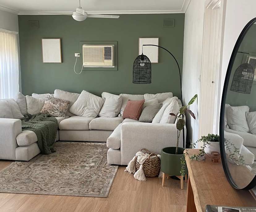 Whole property with 3 rooms for rent