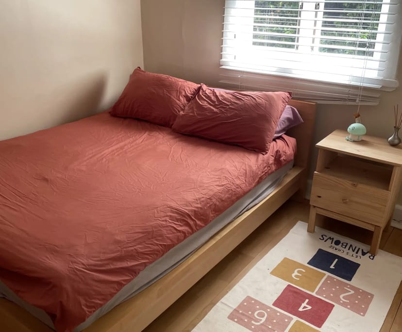 Furnished room in a share house