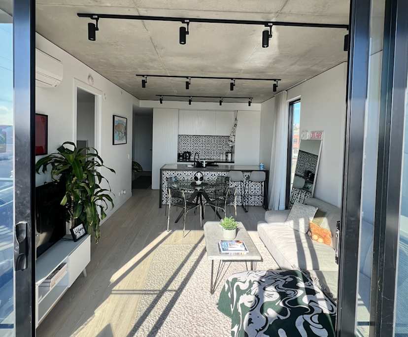 Whole property with 2 rooms for rent