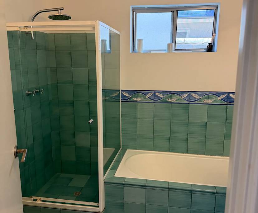 $385, Share-house, 5 bathrooms, City Beach WA 6015