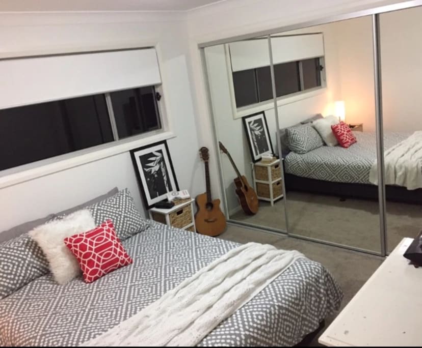 $230, Share-house, 3 bathrooms, Georgetown NSW 2298