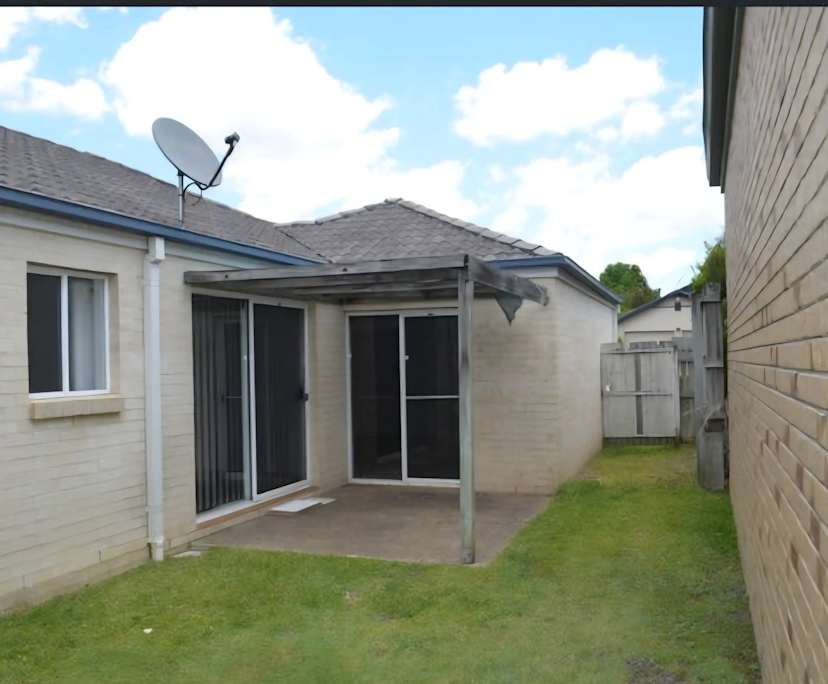 $290, Share-house, 3 bathrooms, Forest Lake QLD 4078