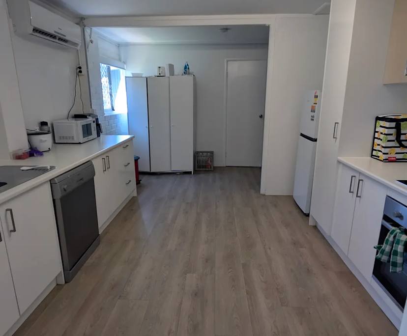 $340, Share-house, 3 bathrooms, Ashmore QLD 4214