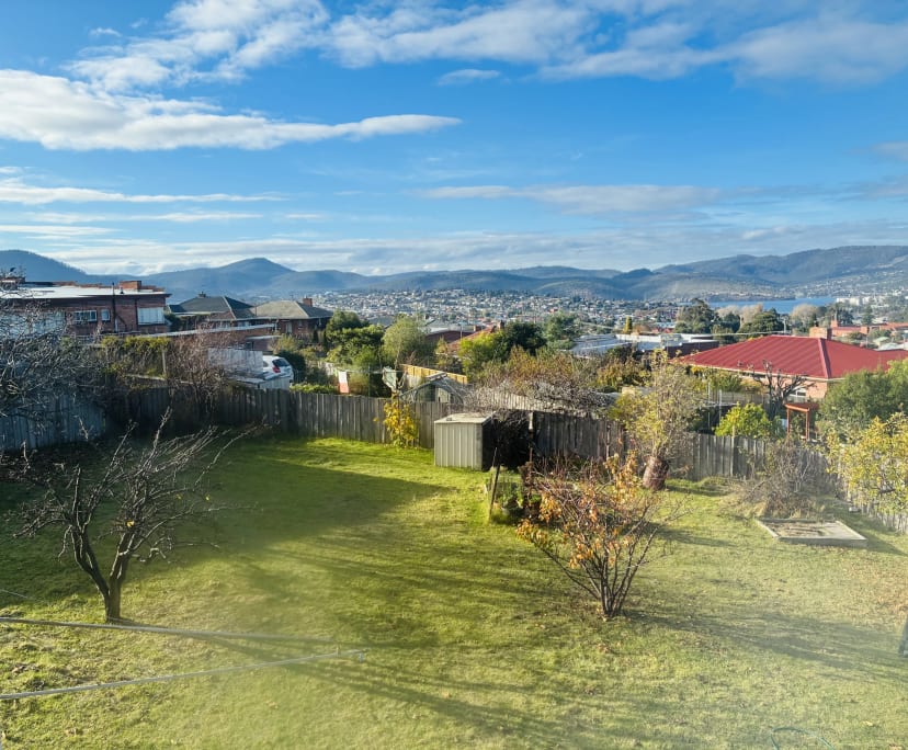 Whole property with 3 rooms for rent