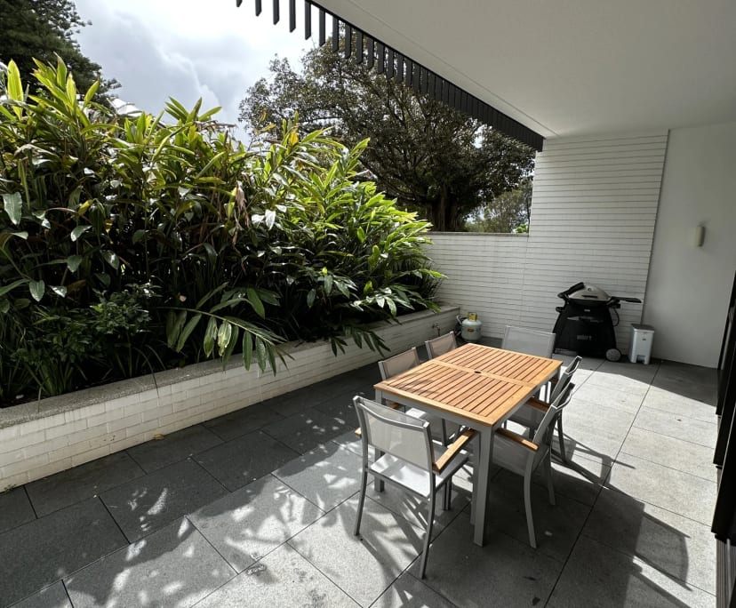 Furnished room in a flatshare