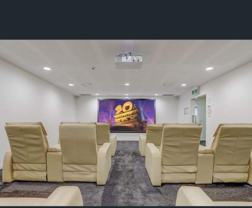 Unfurnished room with own bathroom