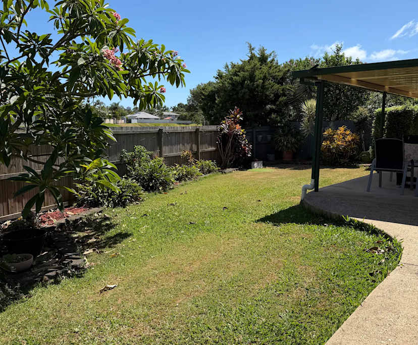 $375, Share-house, 3 bathrooms, Benowa QLD 4217