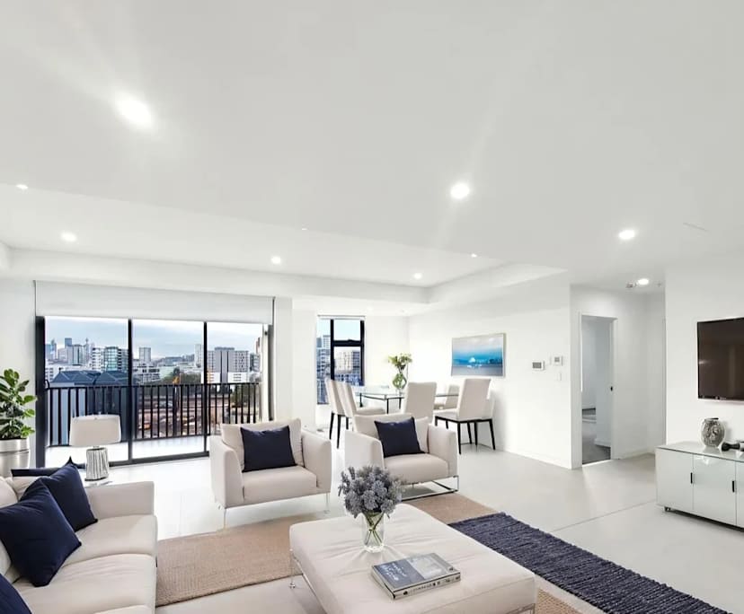 Furnished room in a flatshare