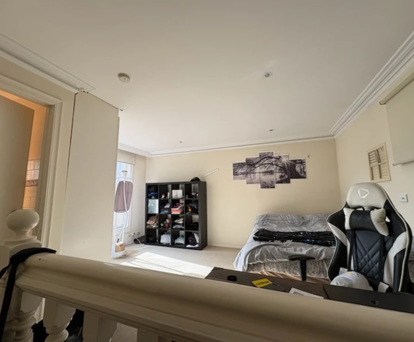Room with ensuite in a share house