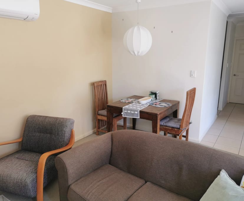 Furnished room in a flatshare
