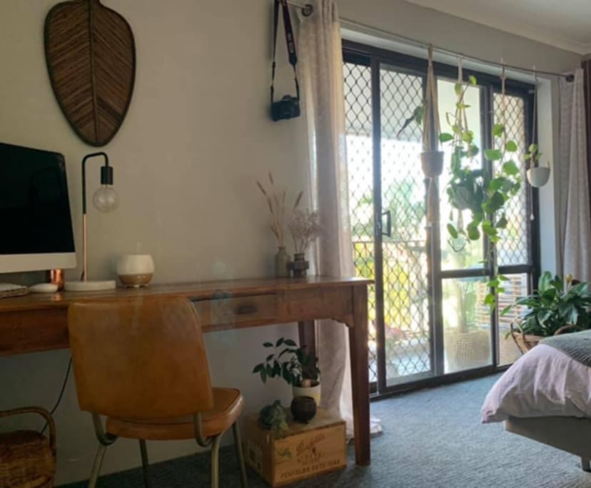 Unfurnished room with ensuite in a flatshare