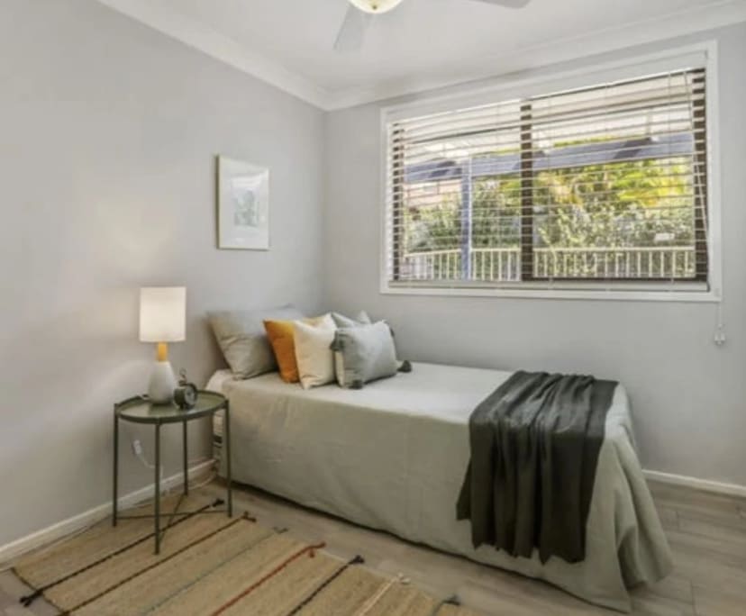 4 Rooms for Rent in Mudgeeraba, Gold Coast 25035...