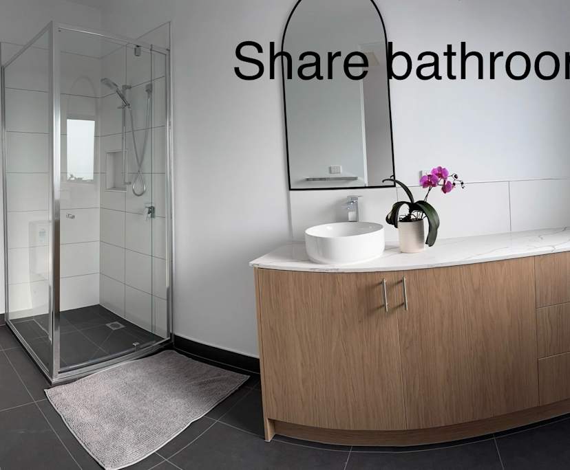 $220-300, Share-house, 3 rooms, Saint Albans VIC 3021, Saint Albans VIC 3021