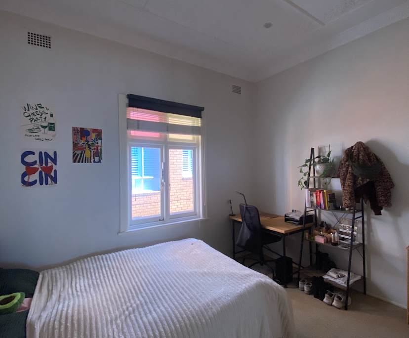 Furnished room in a share house