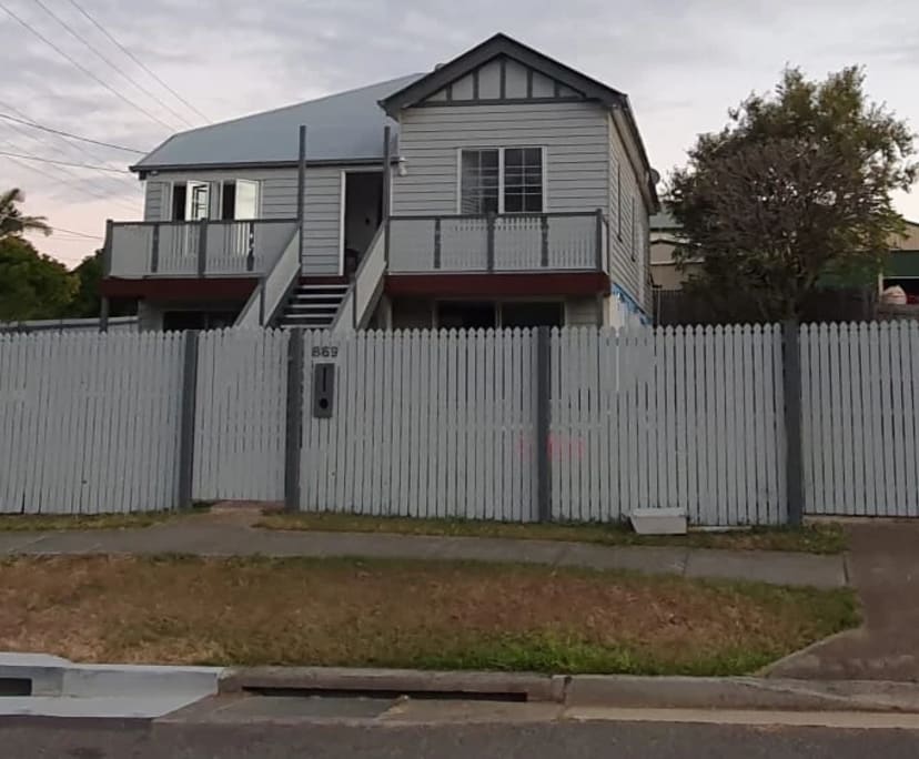propertyImage