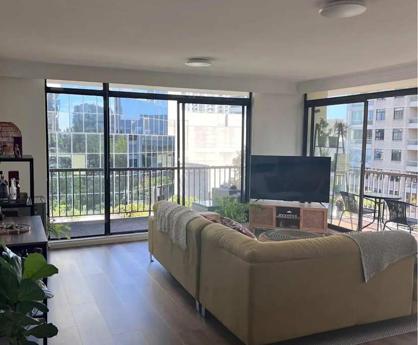 Furnished room in a flatshare