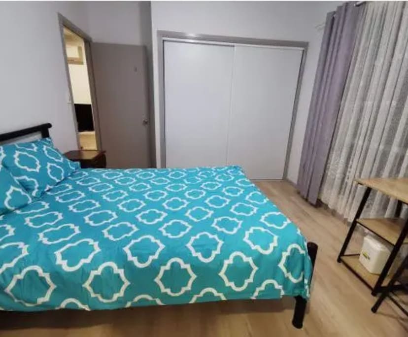 Room for Rent in Newtown, QLD 210, Furnished, Sha...