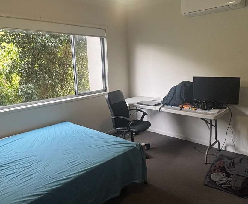 Furnished room with own bathroom
