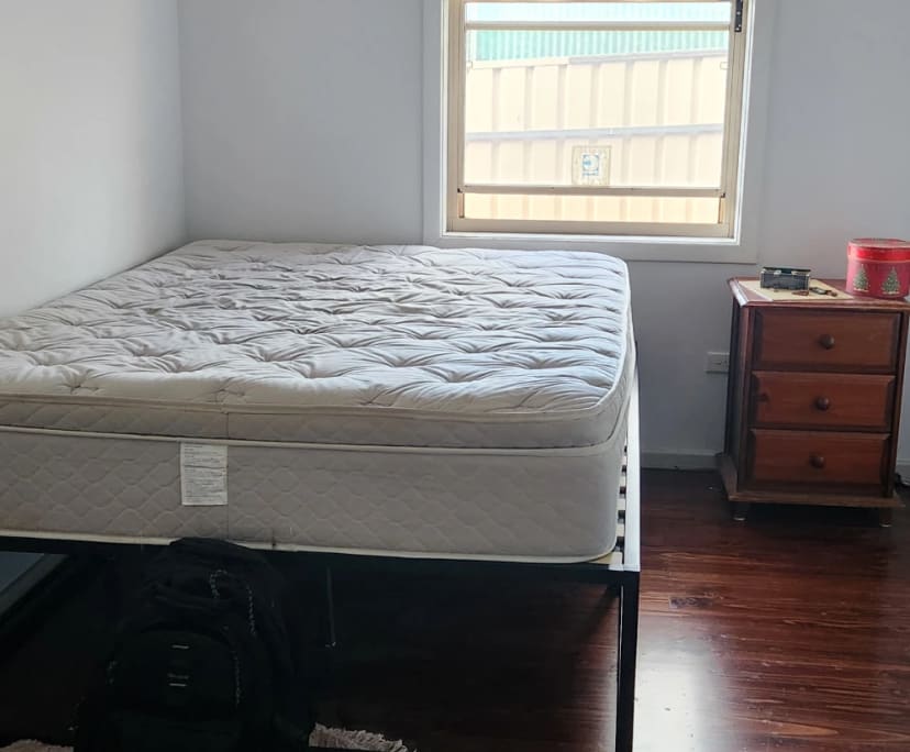 Room in a share house