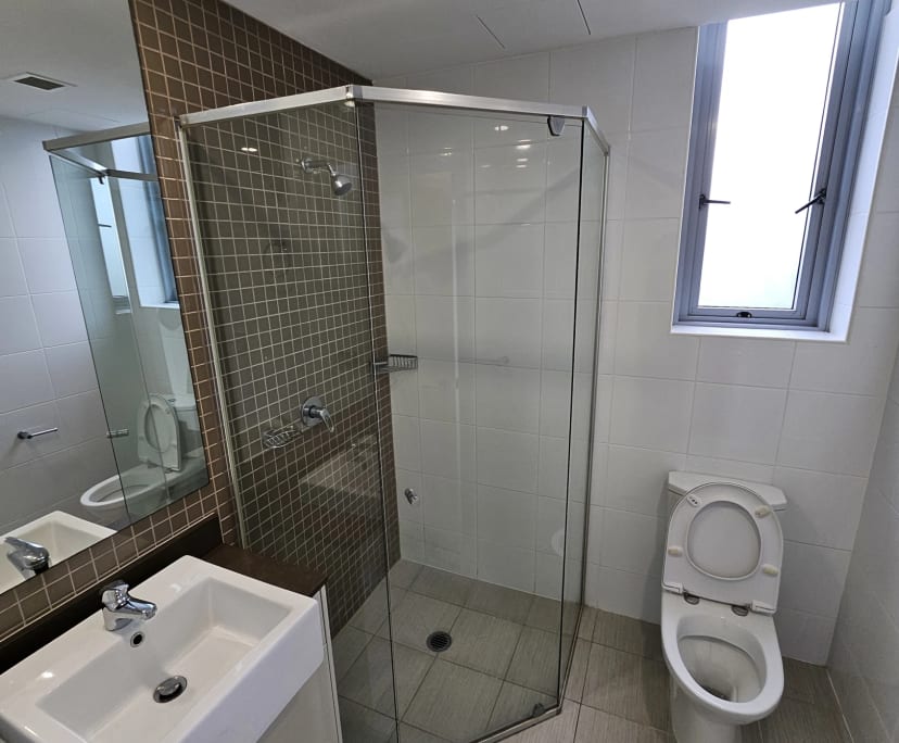 $270, Flatshare, 3 bathrooms, Southport QLD 4215