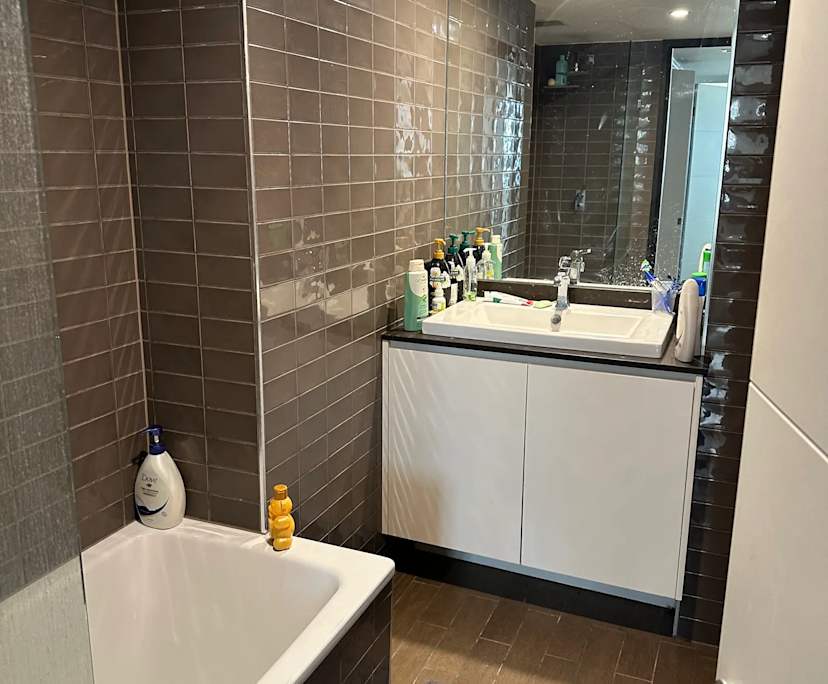 Furnished room with own bathroom