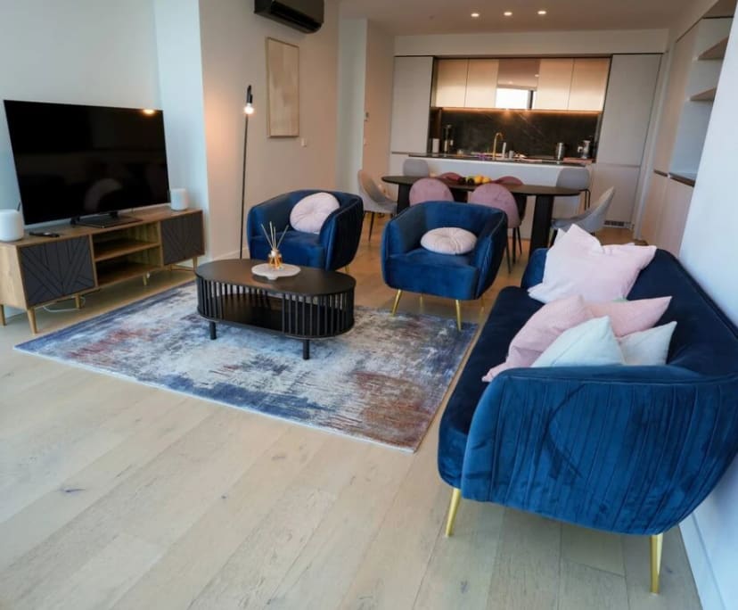 Furnished room in a flatshare