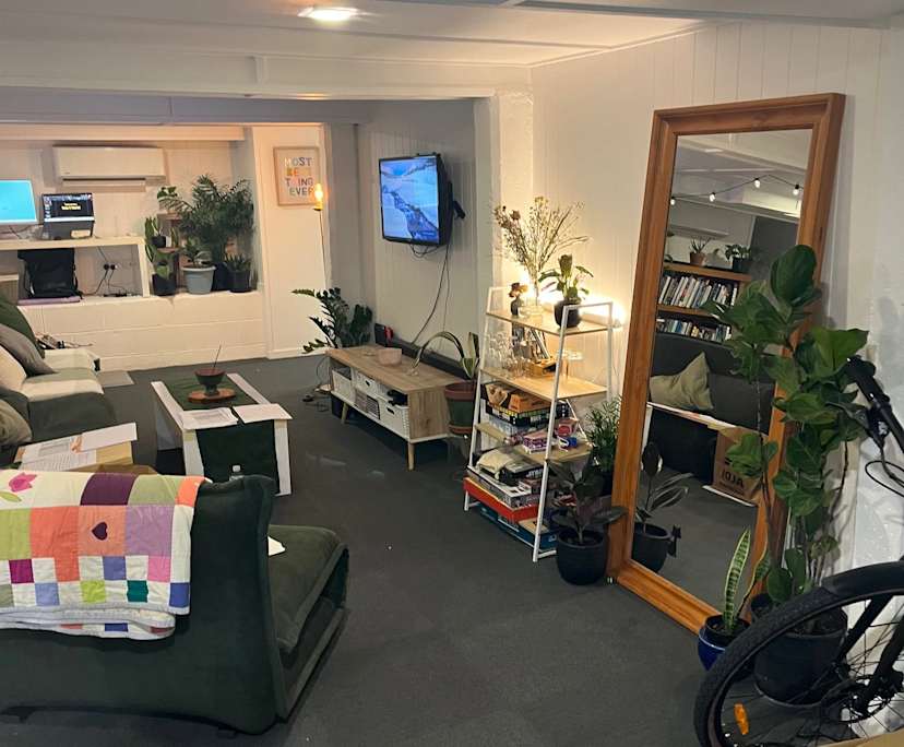 $350, Share-house, 4 bathrooms, Ashgrove QLD 4060