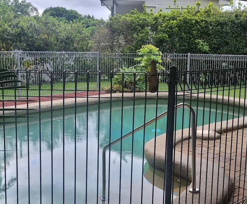 $350, Share-house, 4 bathrooms, Mooroobool QLD 4870