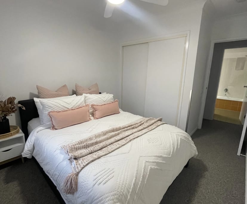 Furnished room with own bathroom