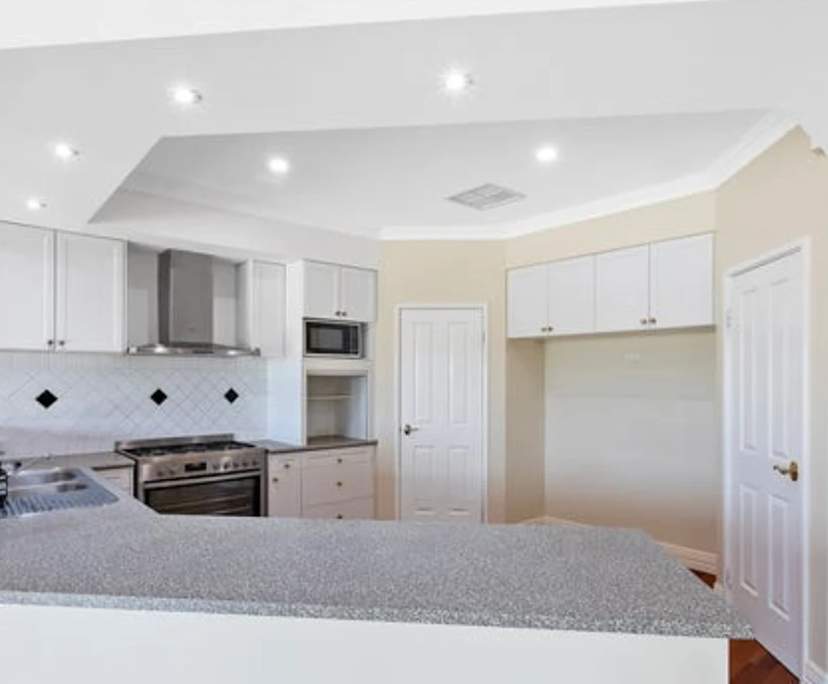 Unfurnished room in a share house