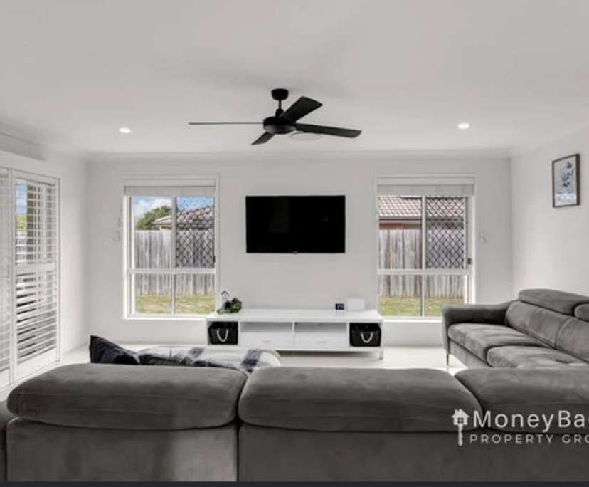 Room in a share house