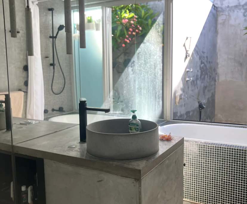 Unfurnished room in a share house