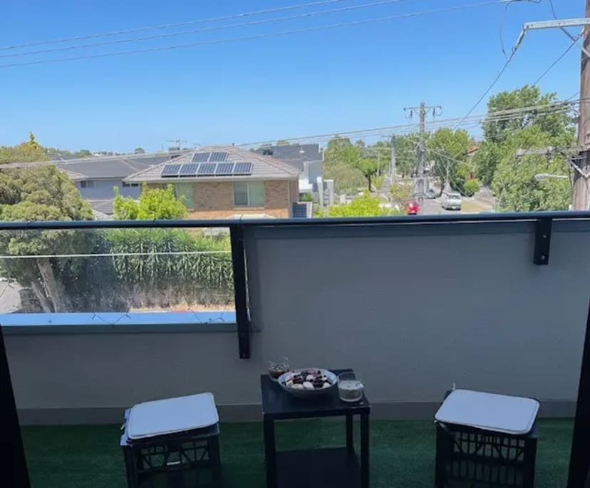 Furnished room with ensuite in a flatshare
