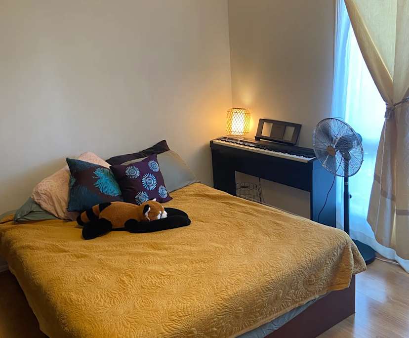 Furnished room in a share house