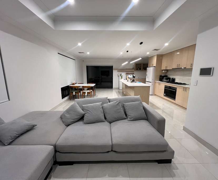 $300, Share-house, 4 bathrooms, Kiara WA 6054