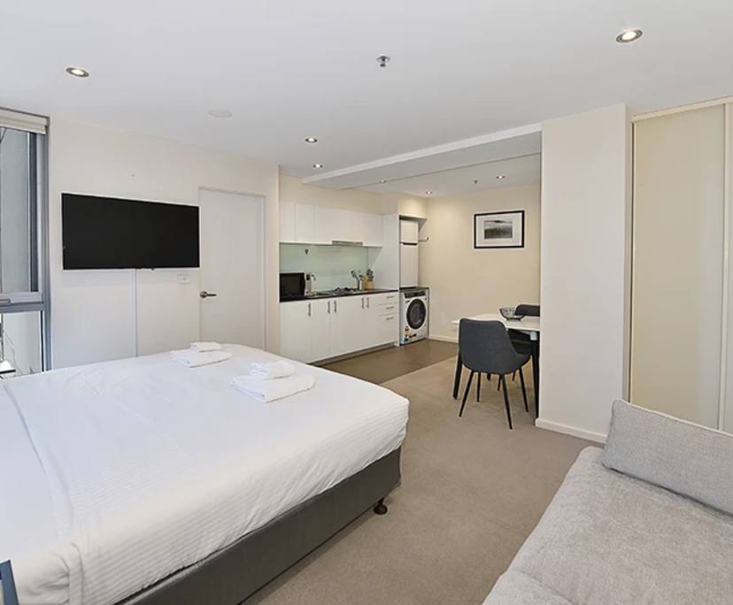 $695, Studio, 1 bathroom, Melbourne VIC 3000