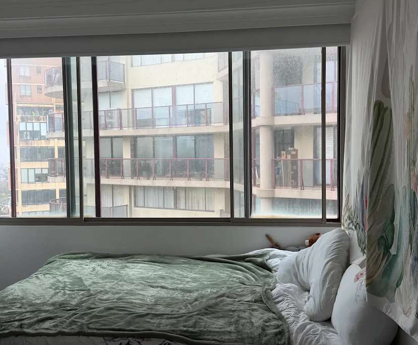 Furnished room in a flatshare