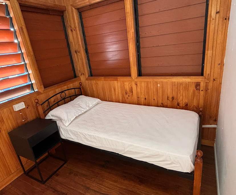 $240, Share-house, 5 bathrooms, Parramatta Park QLD 4870