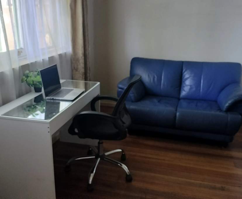 Room in a share house