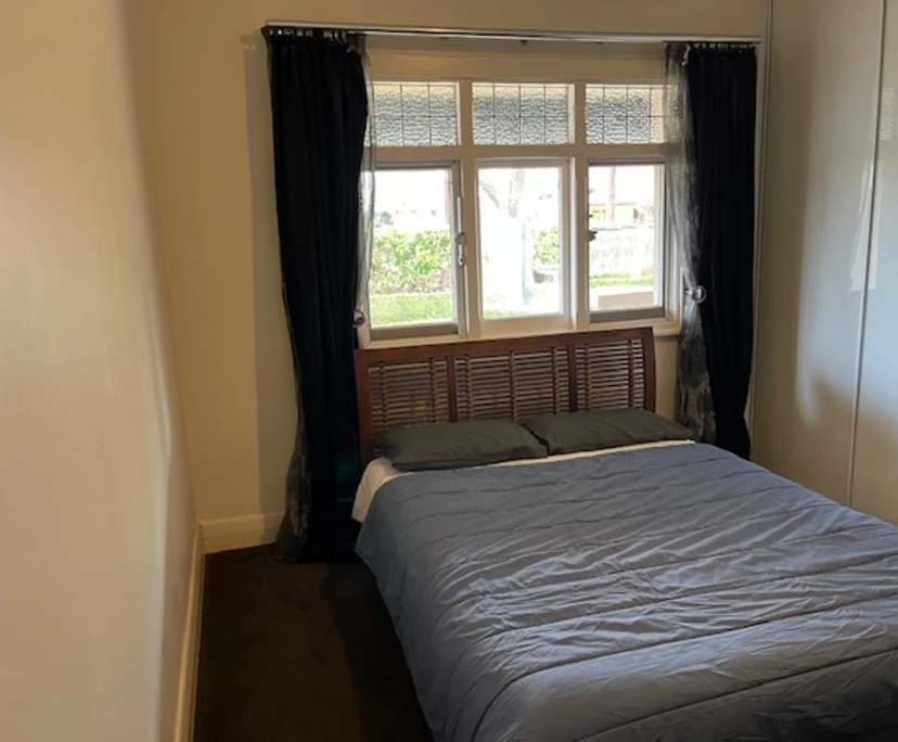 Room in a share house