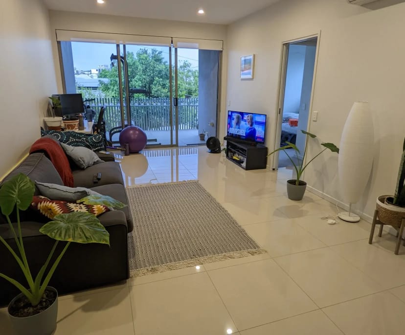 Room for Rent in Kangaroo Point, Brisbane 300, Un...