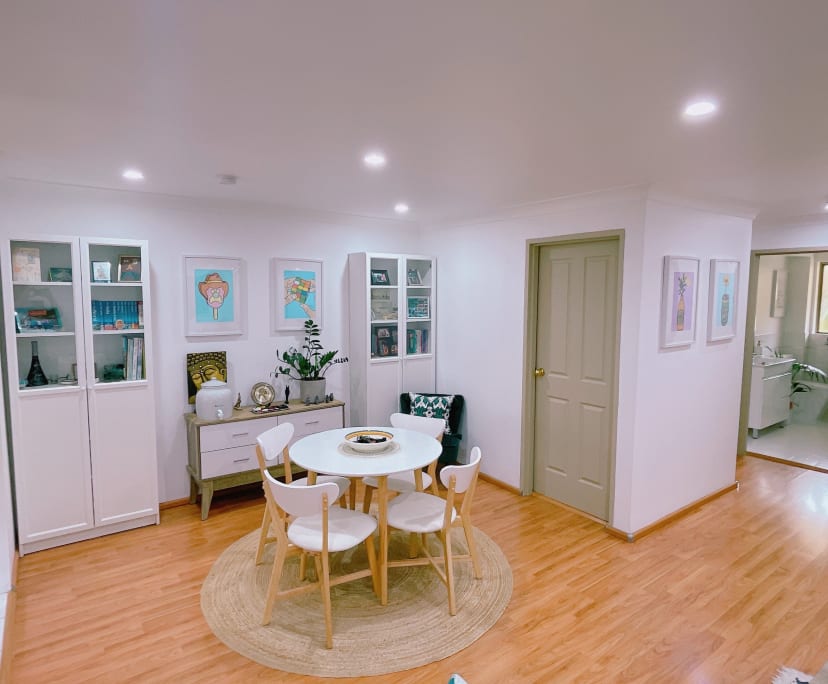 Furnished room in a flatshare