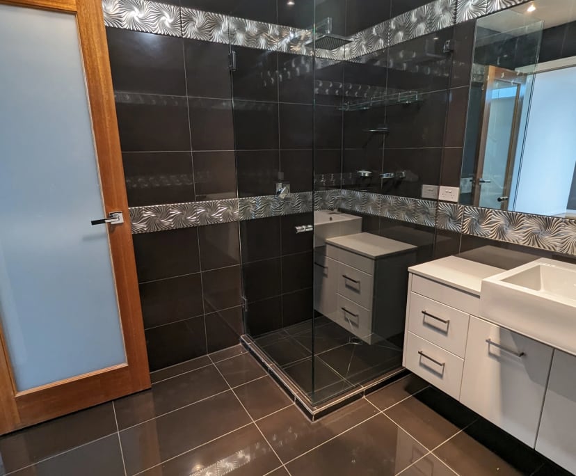 $350, Share-house, 5 bathrooms, Newport VIC 3015