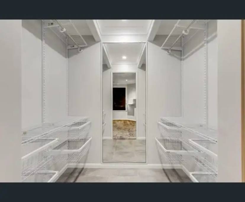 Unfurnished room in a share house