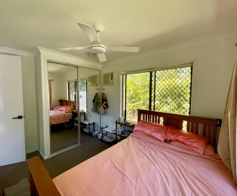 Furnished room in a share house